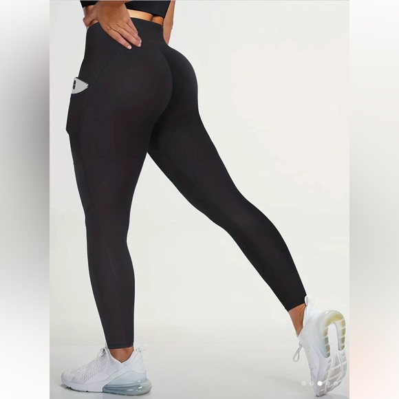 NEW V waist black pocketed yoga stretch pants - Picture 4 of 9